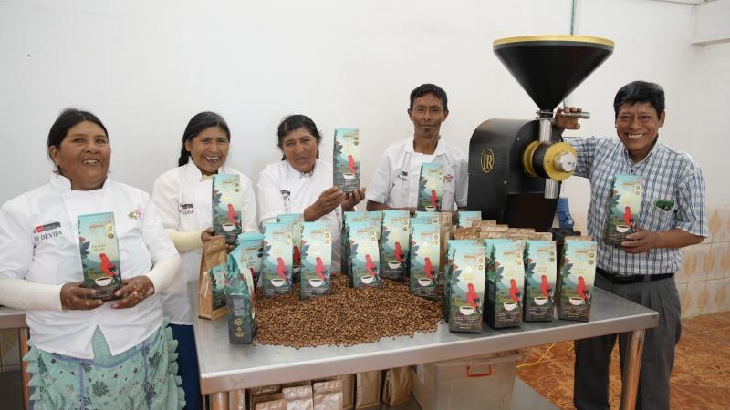 Café puneño brilla en Francia con medalla internacional