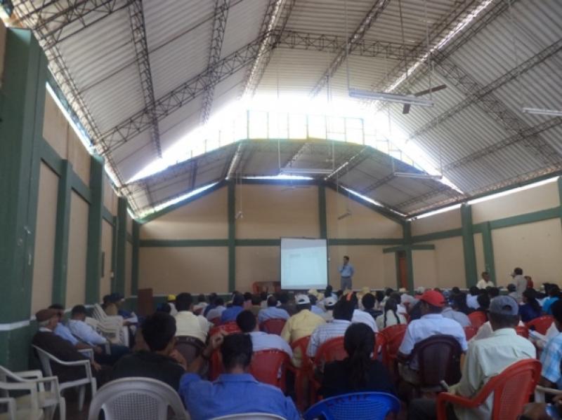 CAPACITAN A PRODUCTORES EN CULTIVO DE MAÍZ AMARILLO DURO Y SORGO GRANÍFERO