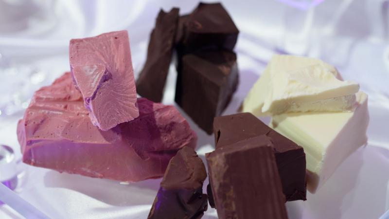 Chocolates con sabor a rubí y a marihuana, la nueva moda
