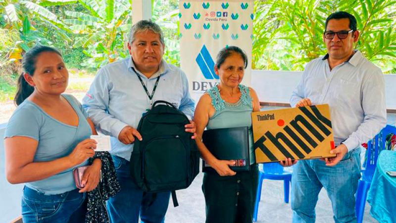 Devida equipó con laptops a organizaciones cacaoteras de Pasco para fortalecer sus sistemas operativos