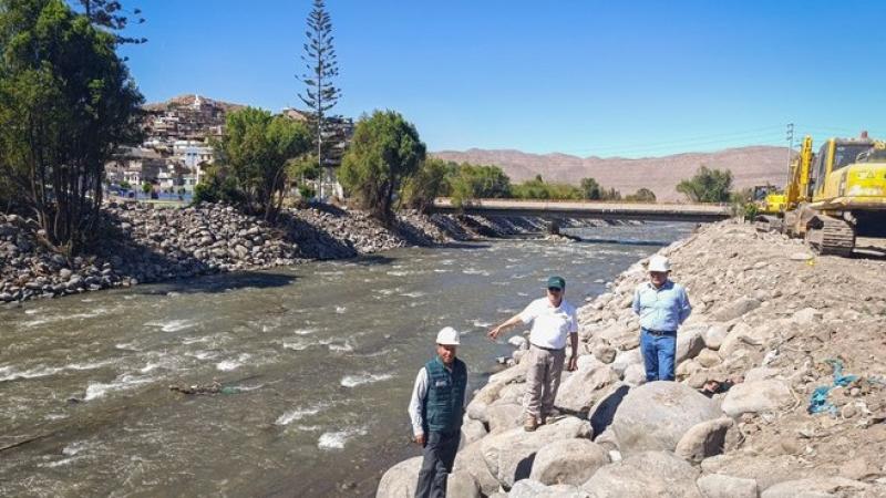 FEN: Intervienen 16 puntos críticos para proteger 688 has de cultivos en Arequipa