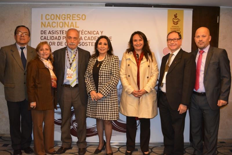 Firman convenio para otorgar certificación de sostenibilidad al café peruano