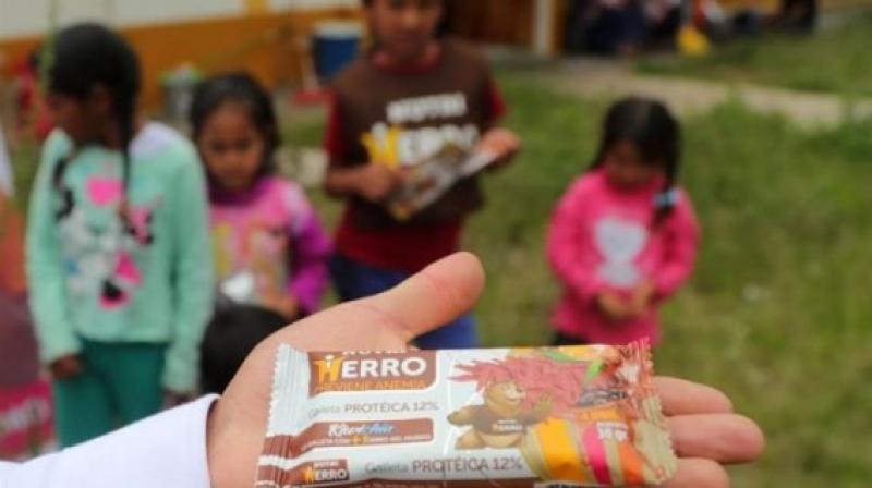 Ingeniero agroindustrial crea prometedora galleta para combatir la anemia