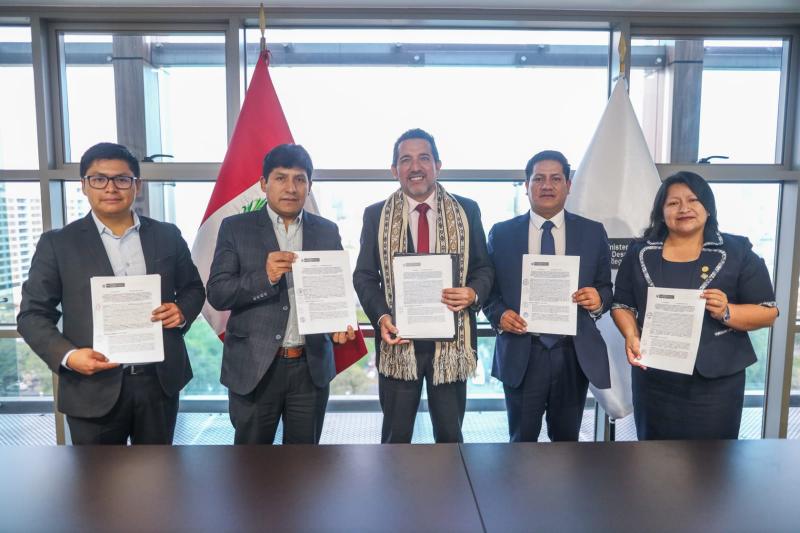 Midagri firma convenios con 17 municipios en beneficio de más de 11 mil pobladores