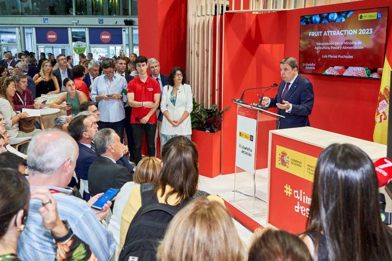 Ministro de Agricultura de España inauguró la feria Fruit Attraction 2023