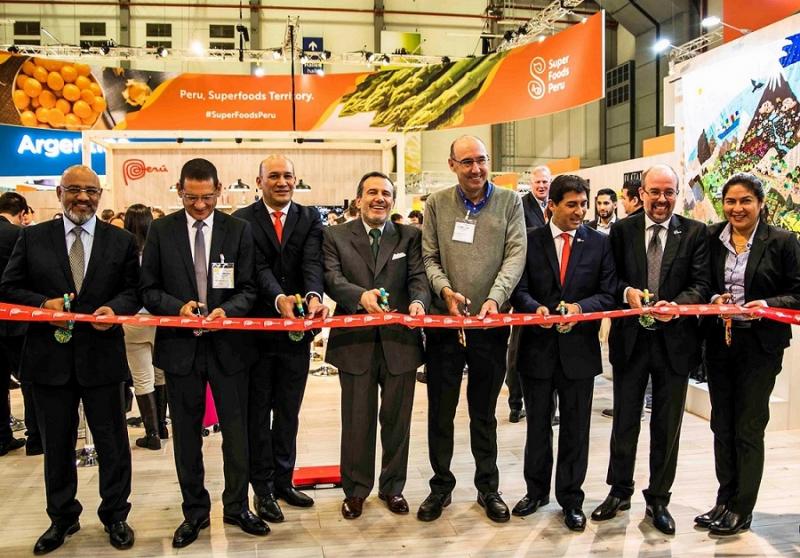 Perú deslumbra en feria internacional de frutas y hortalizas