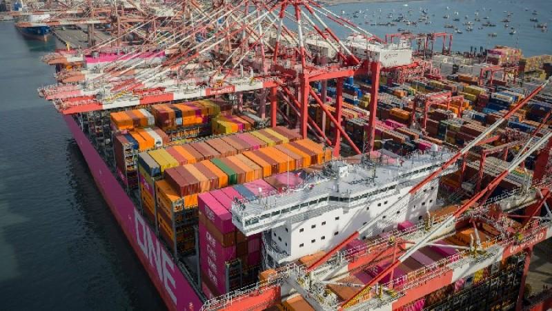 Regiones impulsan exportaciones con crecimiento de 36.5% en el primer bimestre