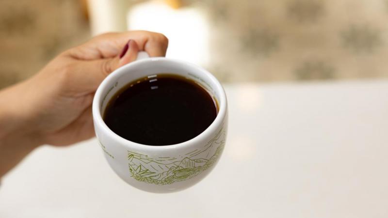 Variedades de café de altura de Perú deslumbran en exclusiva cata en Dubái