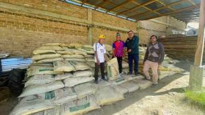 Agro Rural entregó 150 toneladas de guano de las islas en Cajamarca