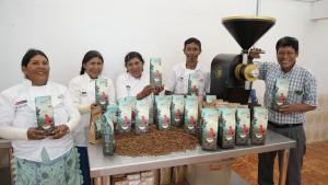 Café puneño brilla en Francia con medalla internacional