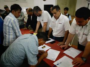 Conformarán grupo técnico integrado por funcionarios del Minagri y representantes cafetaleros de la selva central