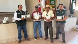 Distribuyen bioinsumos para mitigar el impacto de plagas en zonas bananeras de Piura