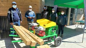Entregan kits de aplicación foliar y conservación de forrajes en seis provincias de Junión