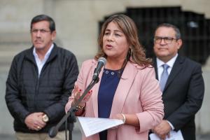 “Gobierno no va a promover normas para recortar derechos labores en el agro”