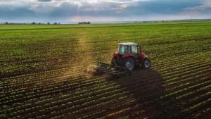 Impulsan la productividad agraria con créditos de activo fijo