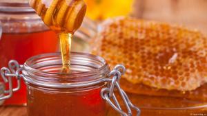 Indecopi fortalecerá lucha contra la venta de miel de abeja adulterada en supermercados y tiendas