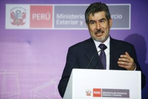 Ministro Valencia propone exportar la nueva Kulli papa para combatir la obesidad en el mundo