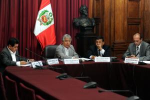 MINISTROS Y CONGRESISTAS EVALÚAN SITUACIÓN FRENTE A FENÓMENO EL NIÑO