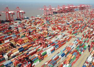 Puerto de Shanghái lanza un nuevo "hub" para el depósito de contenedores vacíos