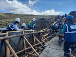 Sierra Azul culmina la construcción de 29 qochas y ejecutará 70 más este año en Apurímac