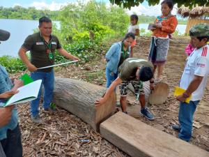 Ucayali: capacitan sobre manejo forestal en lengua indígena a líderes de 18 comunidades nativas