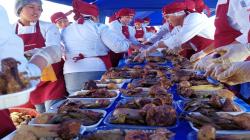 Huancayo: alrededor de 10.000 personas saborearon la Pachamanca más grande del mundo