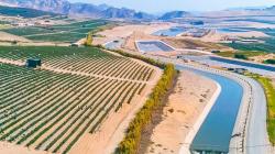 Medianos y pequeños proyectos de irrigación valorizados en mil millones de dólares buscan asegurar el agua para la agricultura familiar