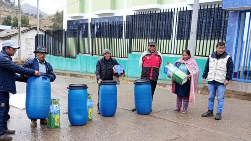 Agro Rural culmina entrega de abono foliar en cinco regiones declaradas en emergencia