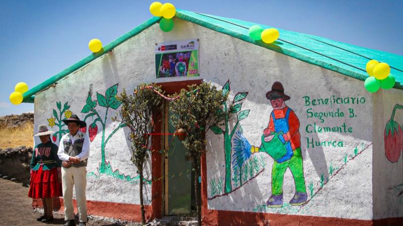 Agro Rural entregó 240 fitotoldos para la protección de cultivos en Cusco