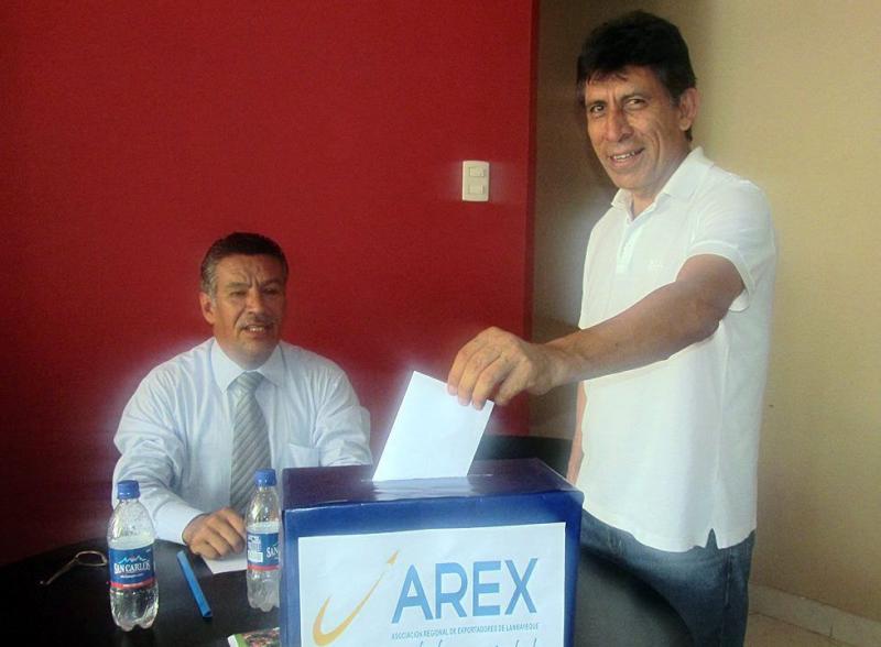 AREX LAMBAYEQUE RENUEVA LA CONFIANZA A VÍCTOR ROJAS DÍAZ