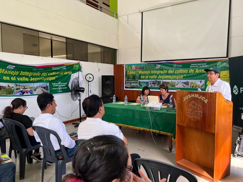 Arroceros del valle de Jequetepeque fueron capacitados por la EEA Virú del INIA