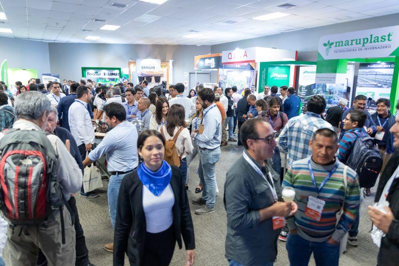 Con varias tareas para la industria peruana finaliza Seminario Internacional de Blueberries en Trujillo