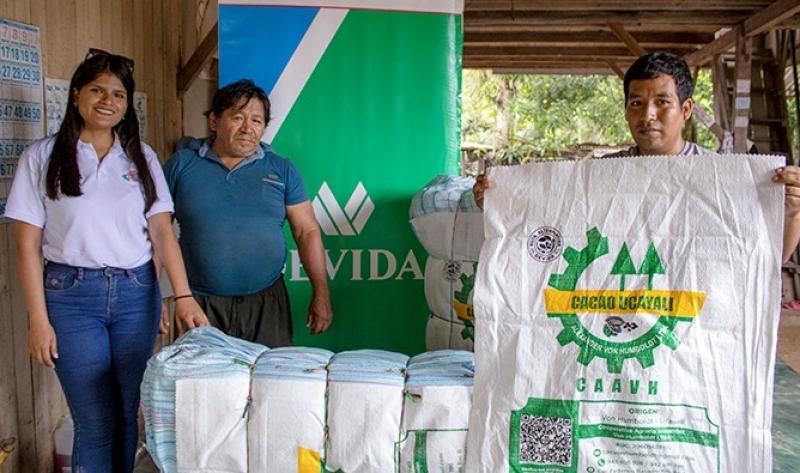 Devida entrega 15 mil empaques a organizaciones productoras de cacao y plátano