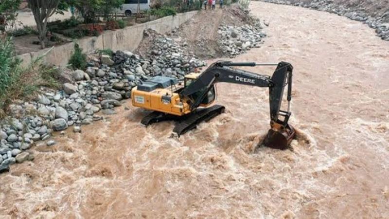 Gobierno acelera descolmatación de ríos ante el Fenómeno El Niño