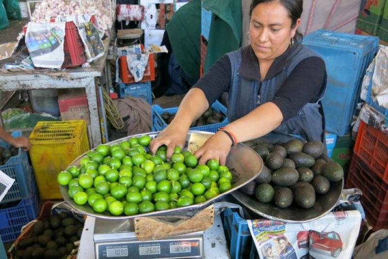 Más de 300 toneladas de limón piurano ingresaron ayer al GMML para abastecer todo Lima