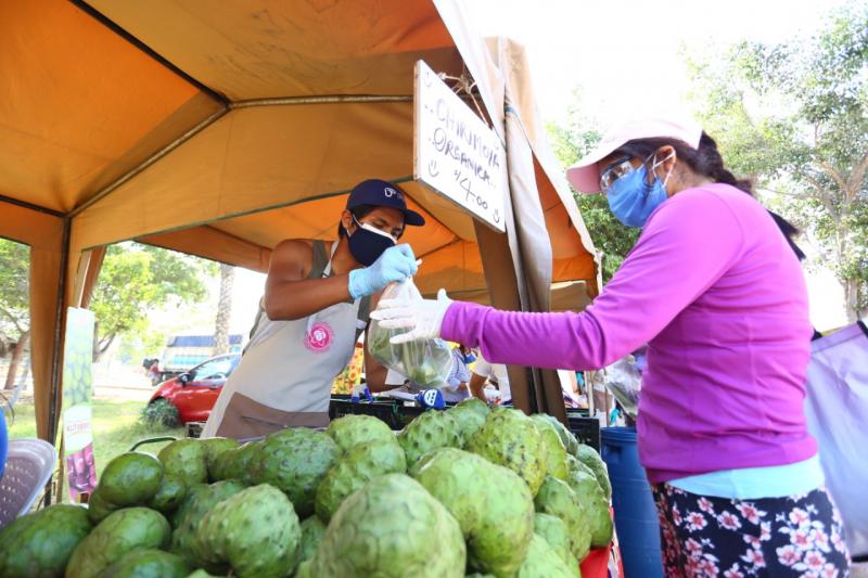Mercados “De la Chacra a la Olla” habrían generado más de S/ 15 millones en ventas