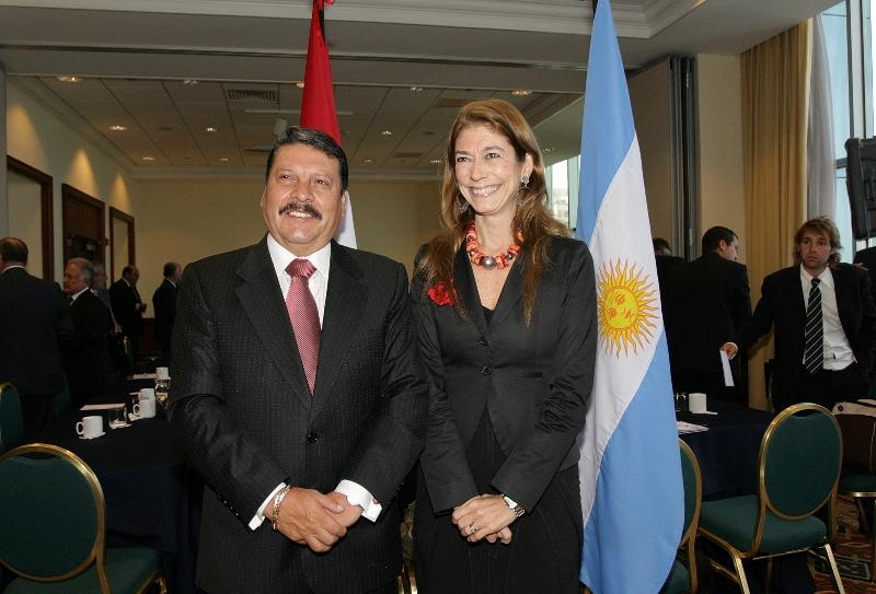 PERÚ Y ARGENTINA JUNTOS EN LA MECANIZACIÓN AGRÍCOLA-GANADERA 