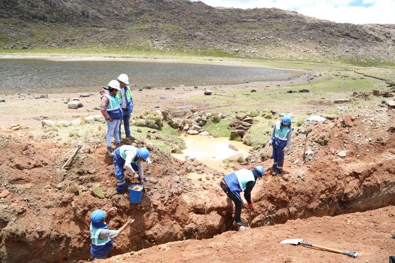 Sierra Azul: Más de 2 mil familias altoandinas se beneficiarán con 92 qochas en 6 regiones