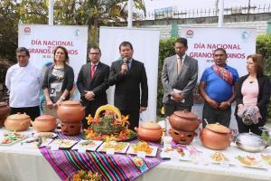 AGREGADOS COMERCIALES IMPULSAN NUEVOS MERCADOS PARA LA QUINUA