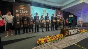 El café se ha convertido en una de las principales alternativas para dejar atrás economías ilícitas y construir proyectos de vida sostenibles