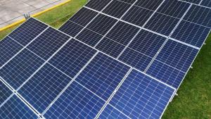 Energías limpias permiten reducir hasta 43% de CO₂ y 50% de óxidos nitrosos en industrias peruanas