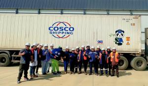 Hortifrut inicia la temporada 2025–2026 con el primer despacho de arándanos de Perú a China