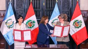 Perú y Guatemala firman TLC